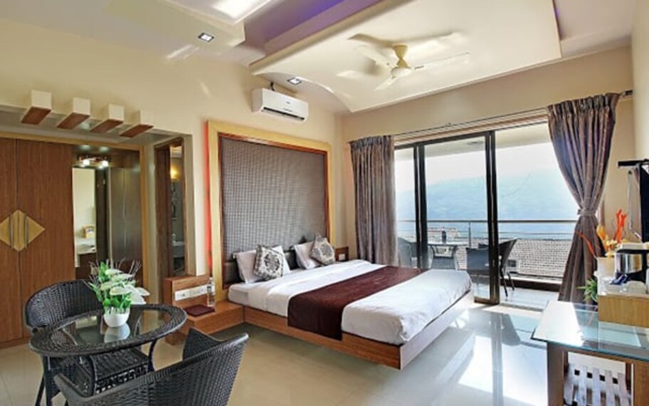 Panchgani Hotel Valley Nest Landscape Image